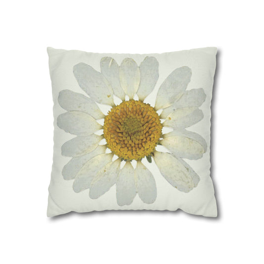 Vintage Daisy Throw Pillow Cover, Botanical Floral Cushion for Cottagecore and Farmhouse Decor