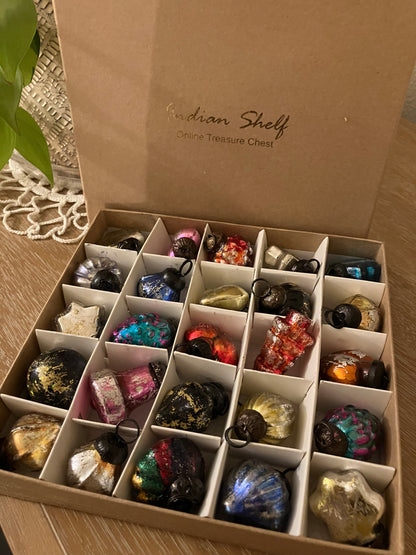 Retro Multicolor Christmas Tree Ornaments-Set of 25